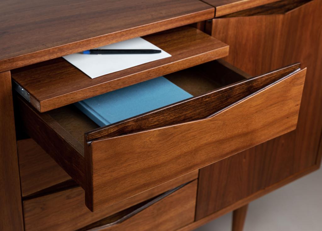 VIALONE Sideboard